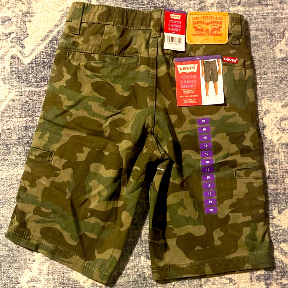 Youth cargo shorts size 10 and 12
